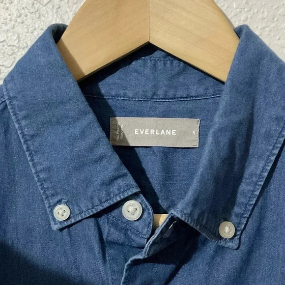 Everlane Men's Casual Button Down Shirt - Navy - Picture 3 of 5